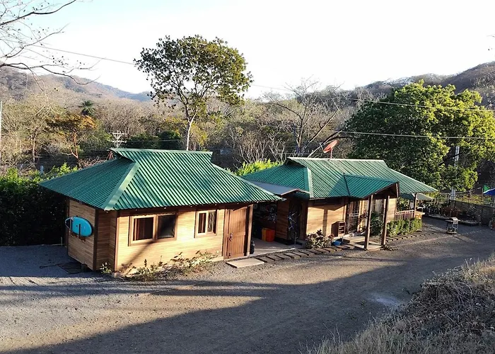 Apartment Cozy Log With Parking, Close To Beaches *