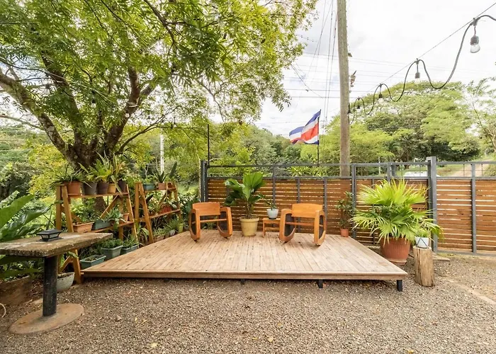 Cozy Log With Parking, Close To Beaches Apartment