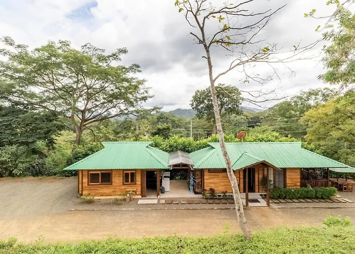 Apartment Cozy Log With Parking, Close To Beaches