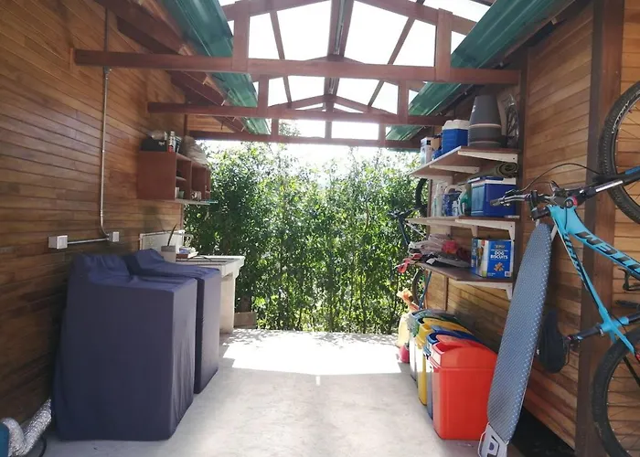 Apartment Cozy Log With Parking, Close To Beaches *