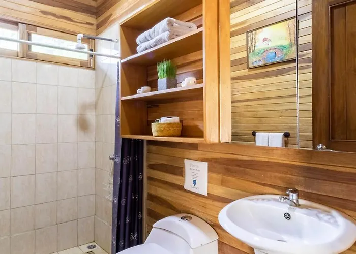 Cozy Log With Parking, Close To Beaches Apartment